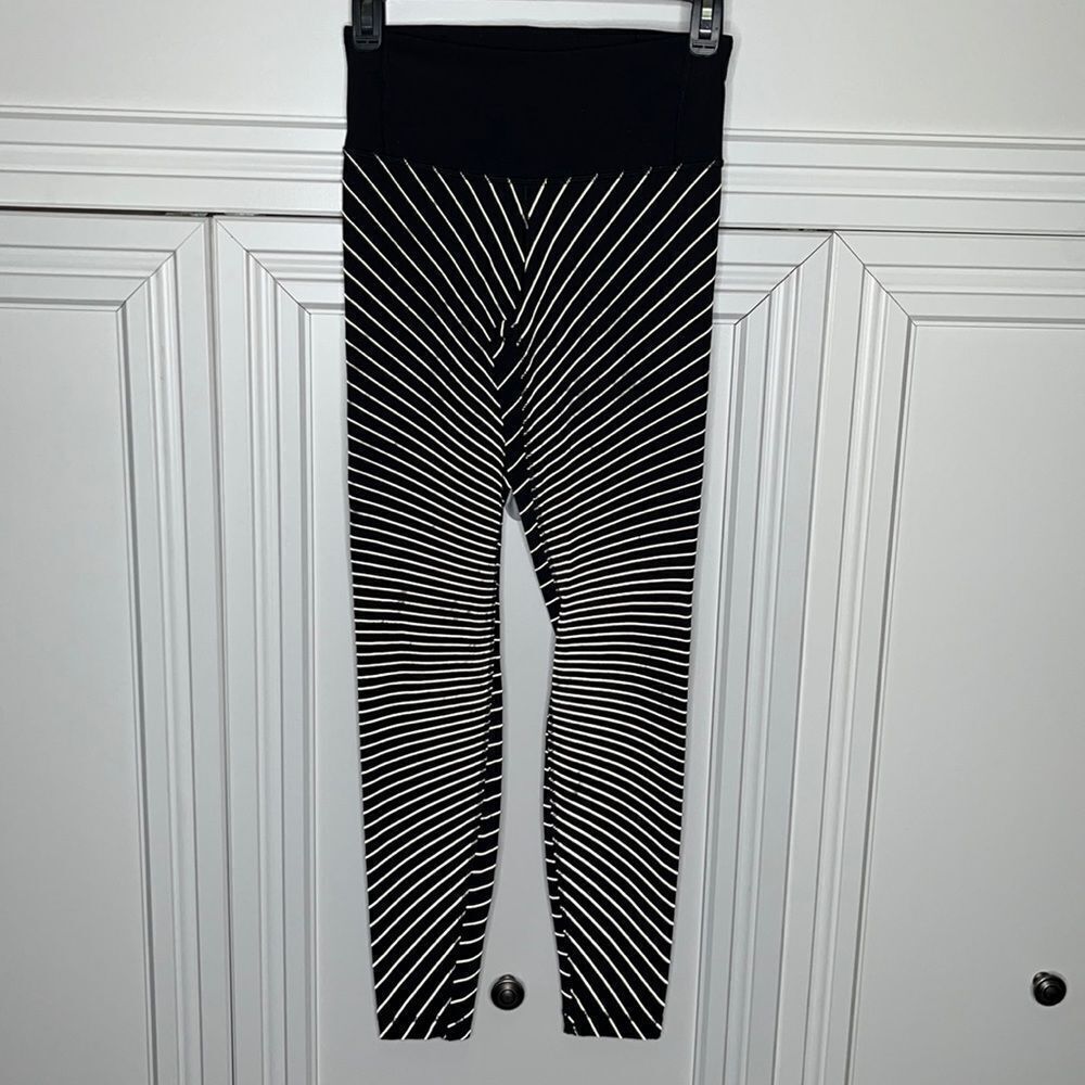 Lululemon Speed Wunder Tight* Reflective 28" Size 4
